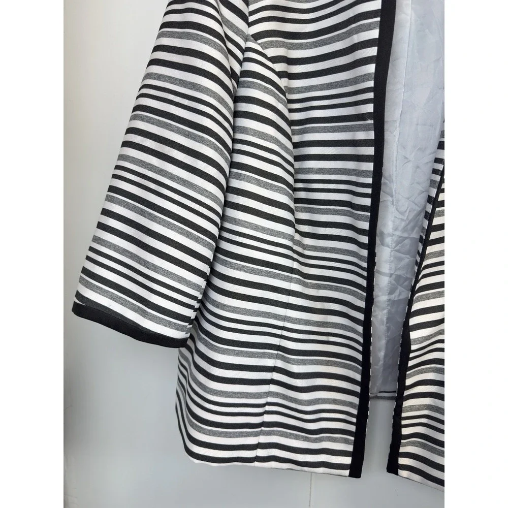 Danillo‎ Women's Plus Sz 20W Blazer Jacket Black White Lined Button Up Striped